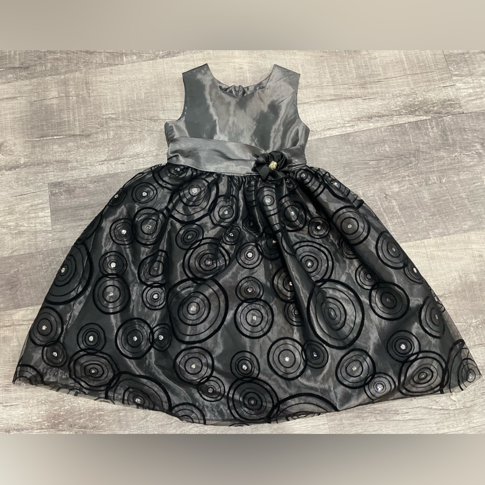 Jayne Copeland Dress 6 Silver/Gray Black Velvet Embroidery Like New